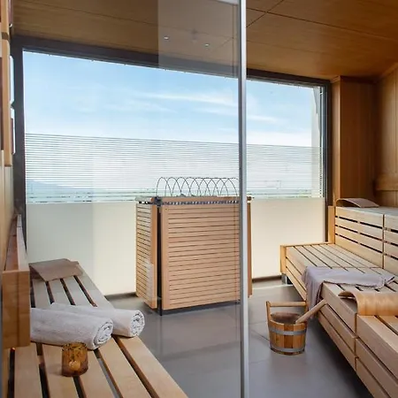 호텔 Hirschen - Boutiquestyle - Skyrelax & Wellness Im Rooftop 4*