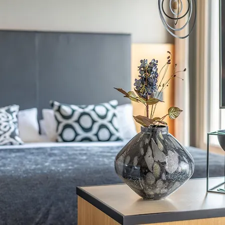 Hirschen - Boutiquestyle - Skyrelax & Wellness Im Rooftop Отель 4*