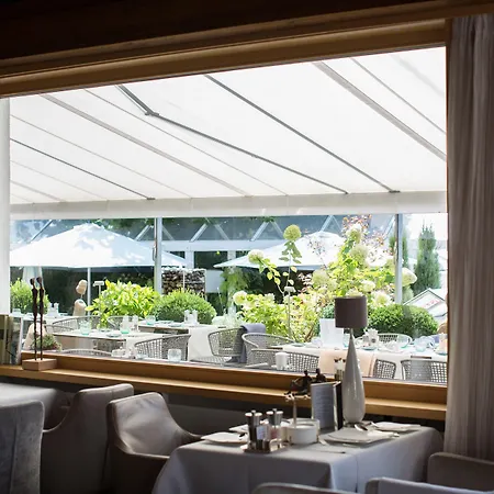 Отель Hirschen - Boutiquestyle - Skyrelax & Wellness Im Rooftop Дорнбирн