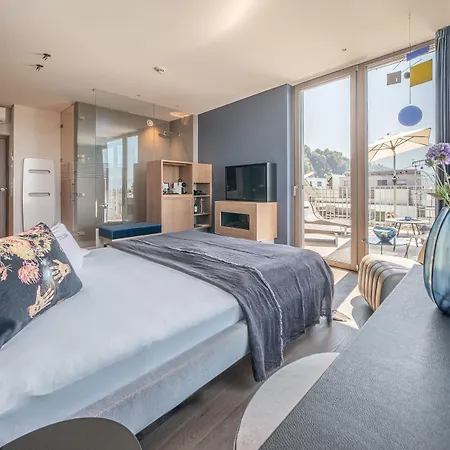 Отель Hirschen - Boutiquestyle - Skyrelax & Wellness Im Rooftop Дорнбирн