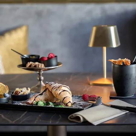 Hirschen - Boutiquestyle - Skyrelax & Wellness Im Rooftop Hotel